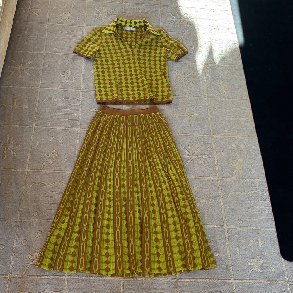 Tory Burch Yellow and Brown Geometric Blouse and skirt. Size Small